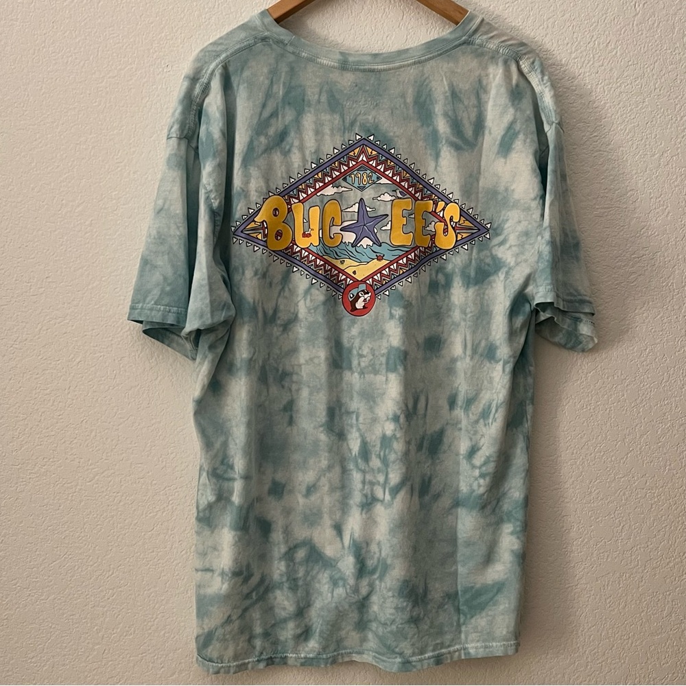Buc-ee’s Tie-Dye Beach Starfish Graphic T-Shirt